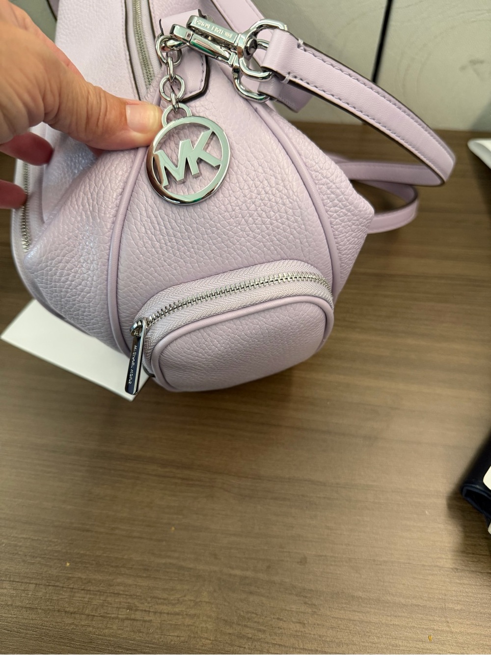 Michael Kors Light Lilac Pebbled Leather Crossbody Shoulder Bag - Picture 3 of 4